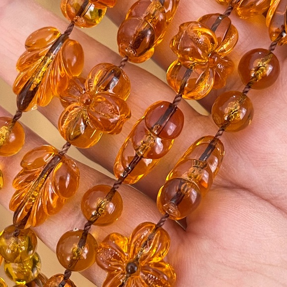 1970s signed Sarah Coventry faux amber necklace - Picture 6 of 11